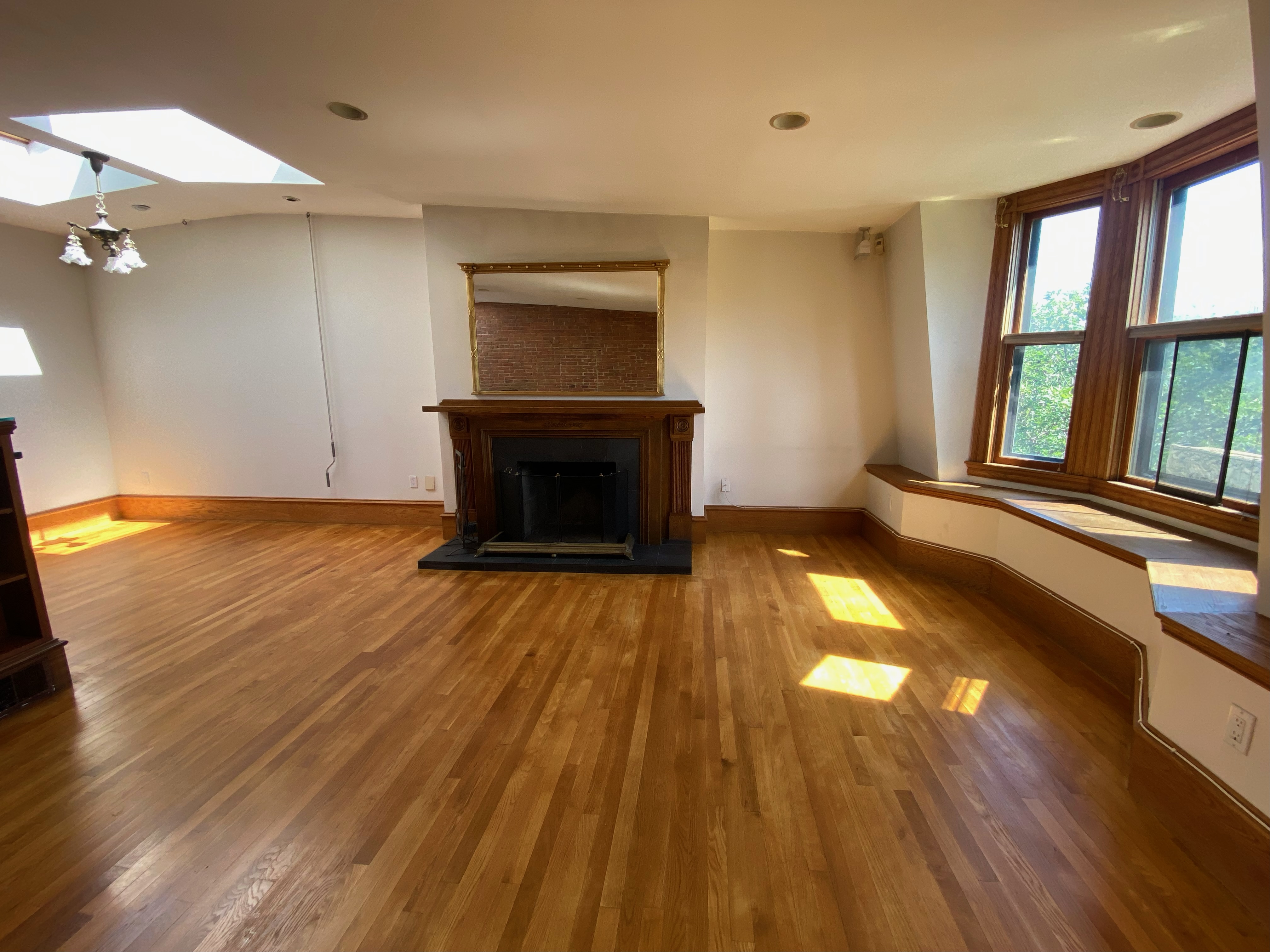 13 Holyoke St, South End