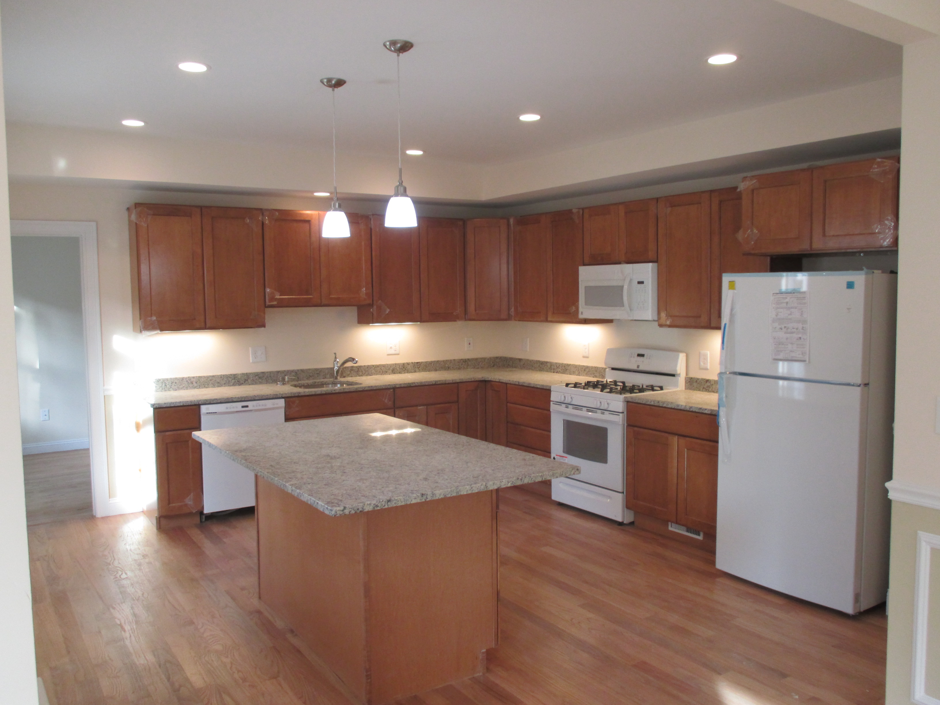 19 Gilman St, Magoun Square