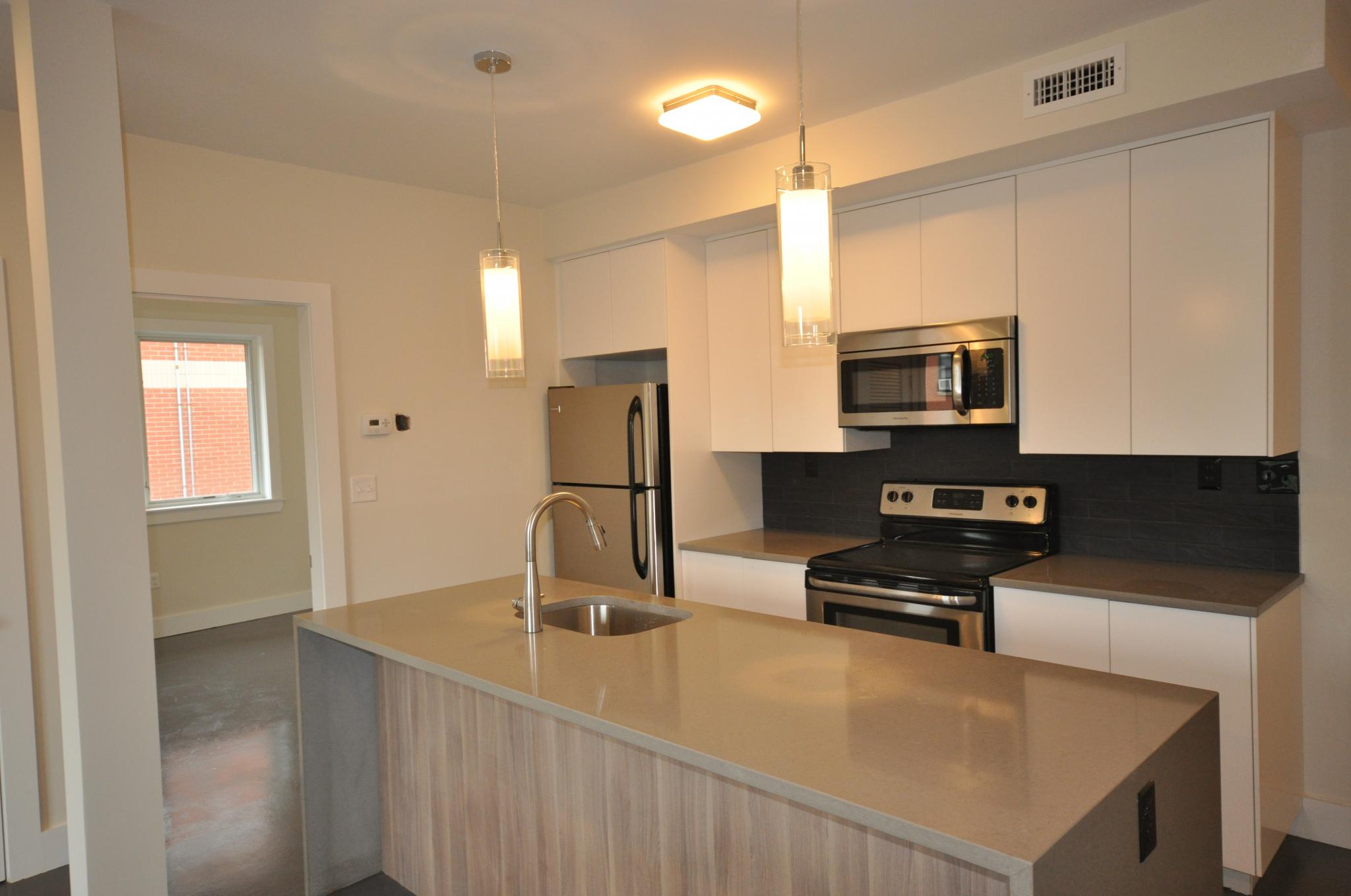 659 Massachusetts Ave, South End