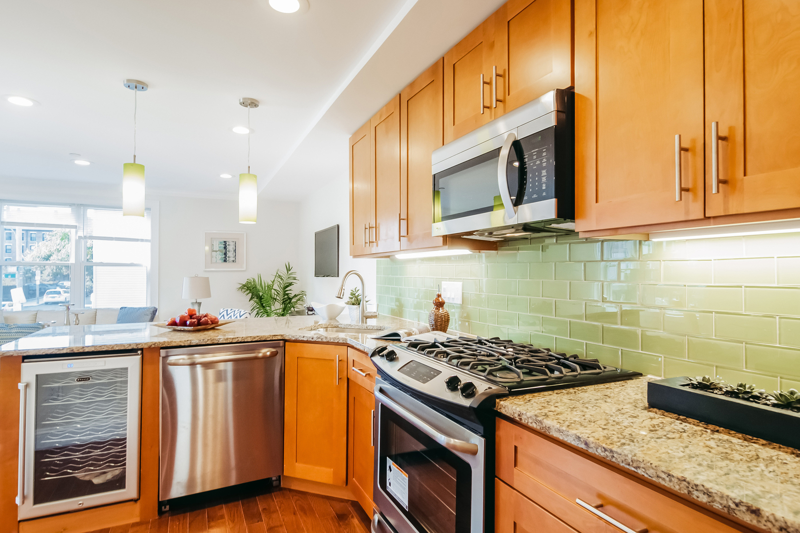 109 Maverick St, East Boston