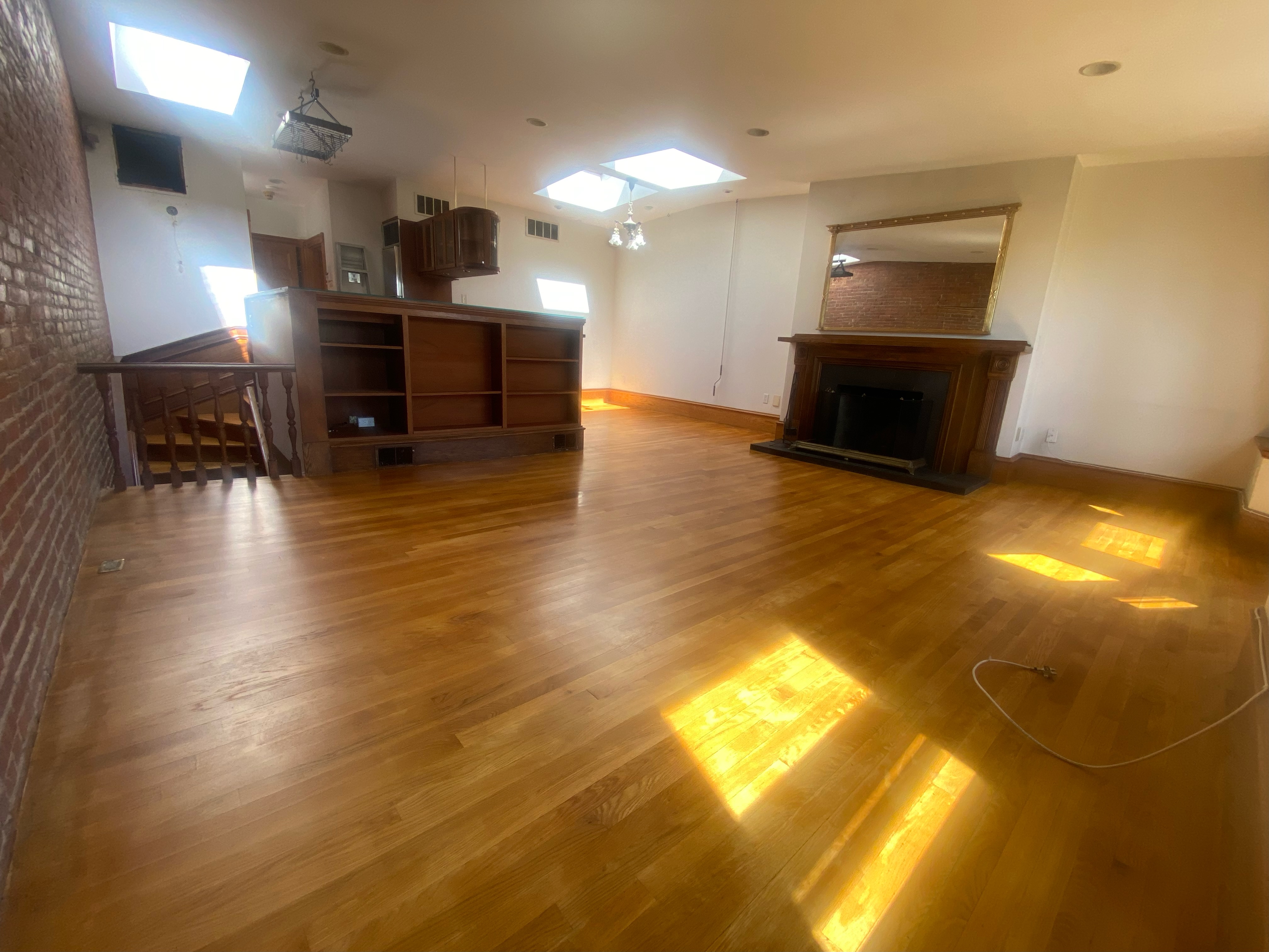 13 Holyoke St, South End