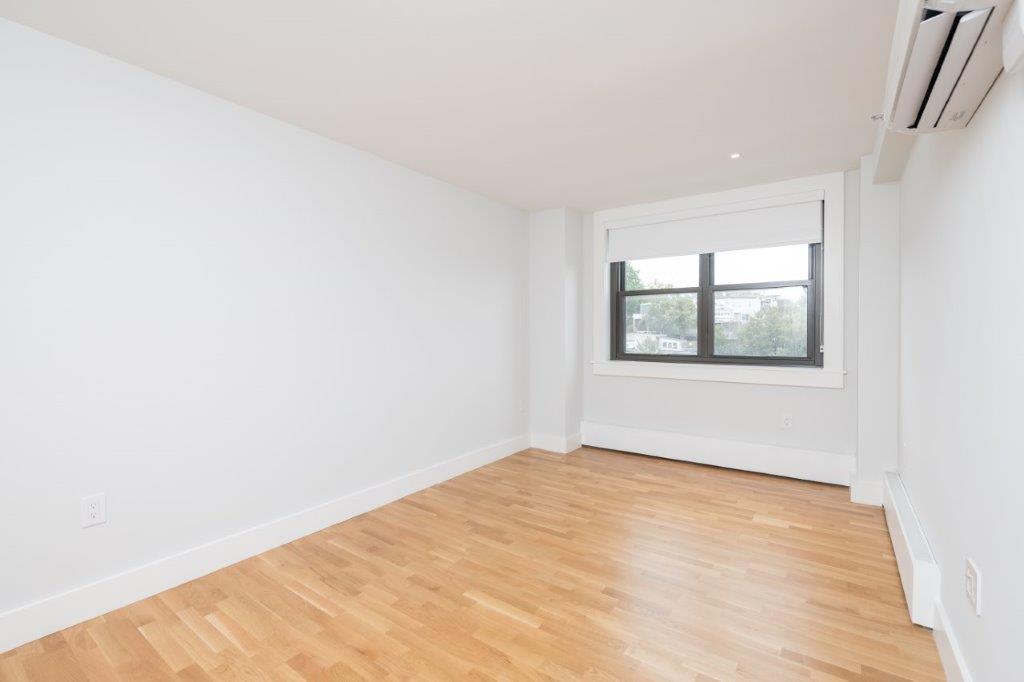 1410 Columbia Rd, South Boston