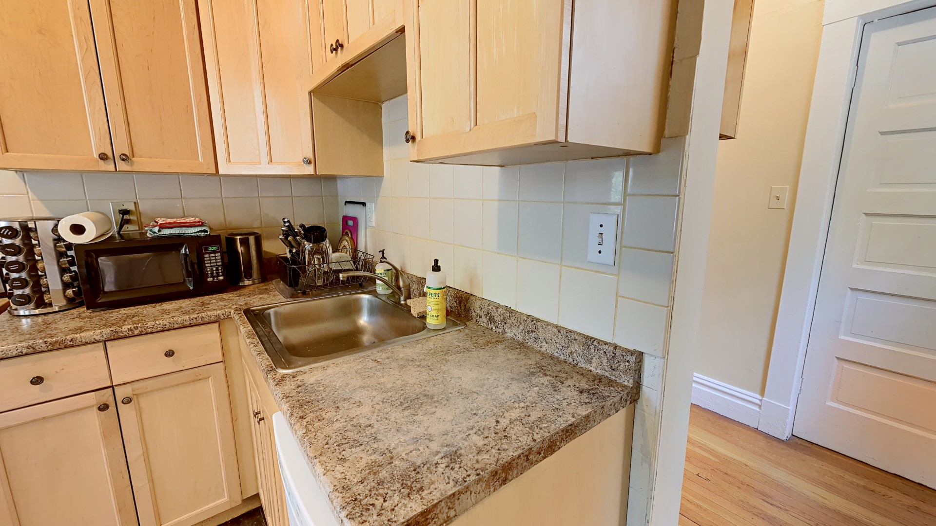 53 Strathmore, Brighton