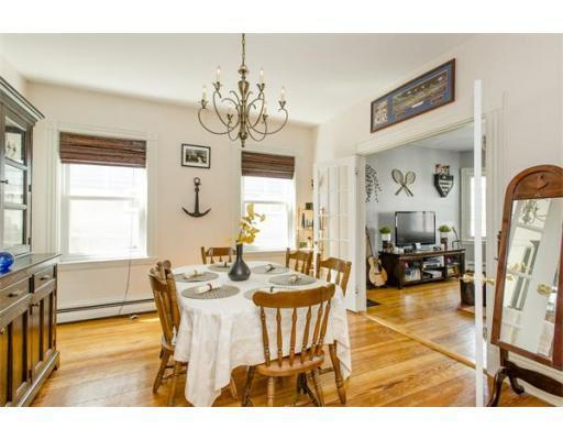 20 Sunset St, Mission Hill