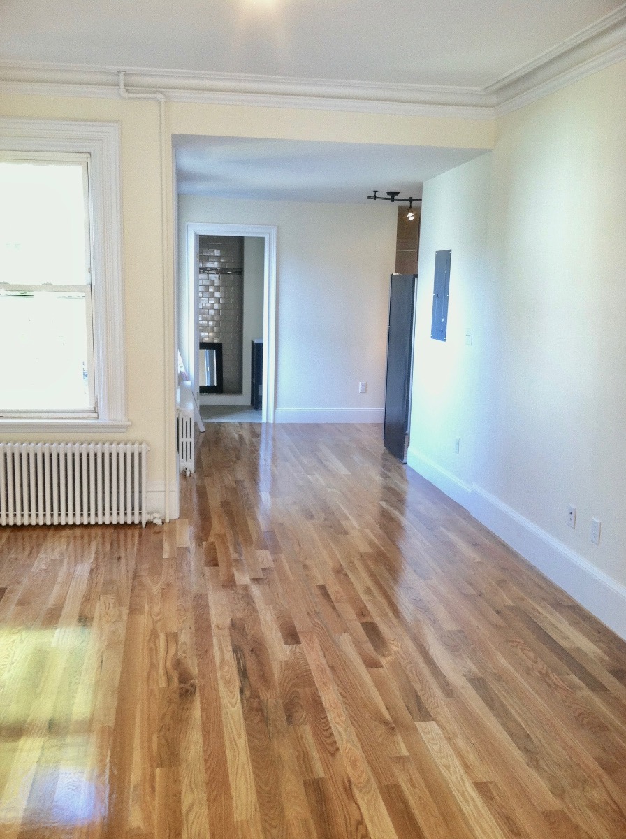 126 Saratoga St, East Boston