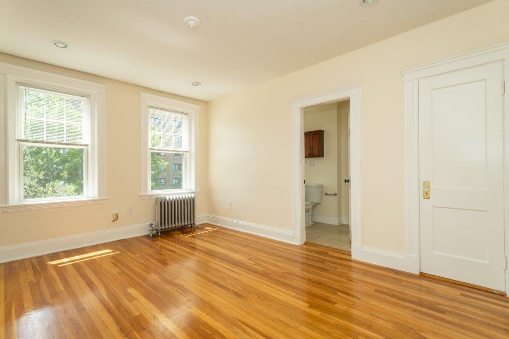 284 Chestnut Hill Ave, Brighton