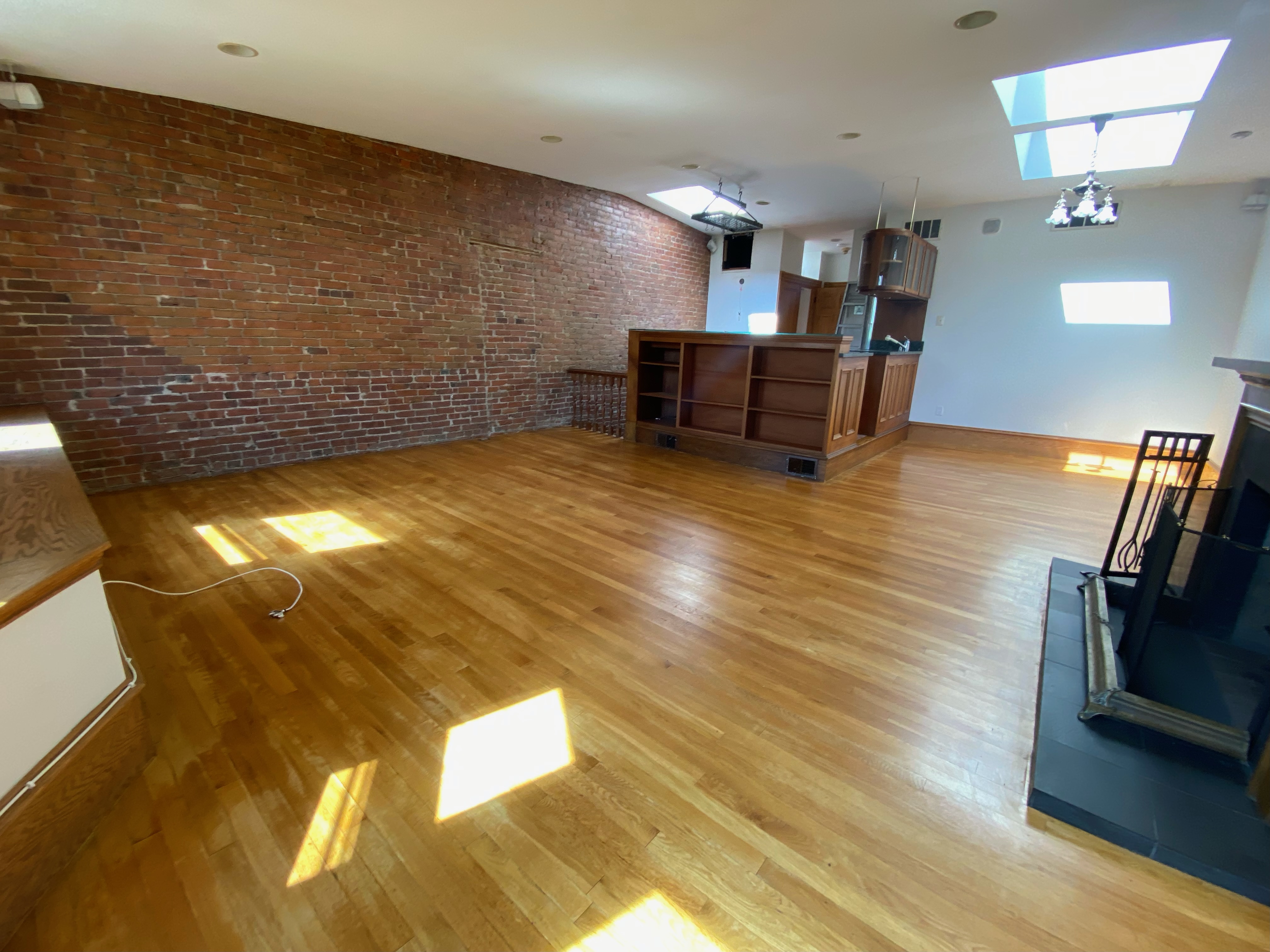 13 Holyoke St, South End