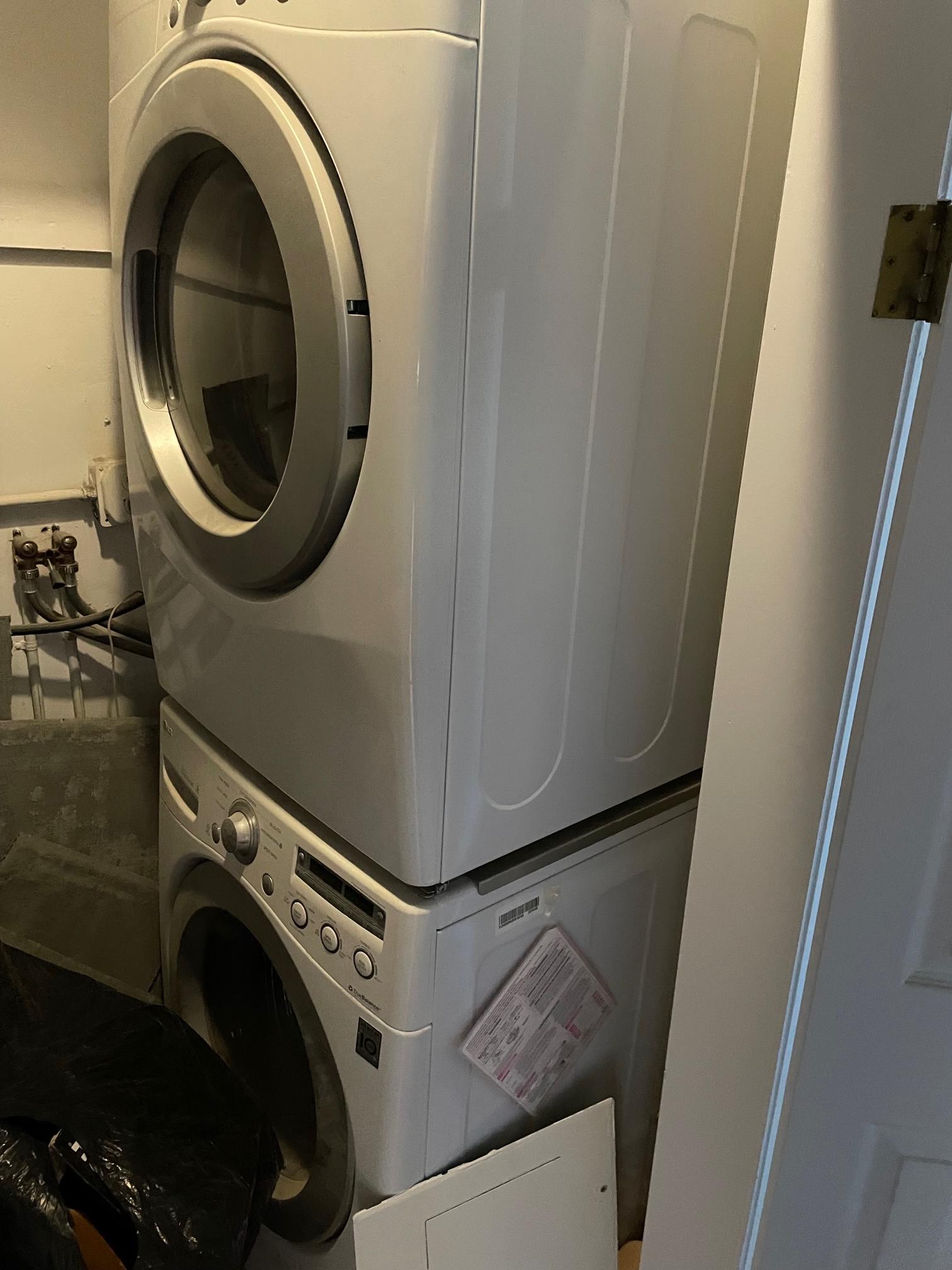 1719 Beacon St, Longwood