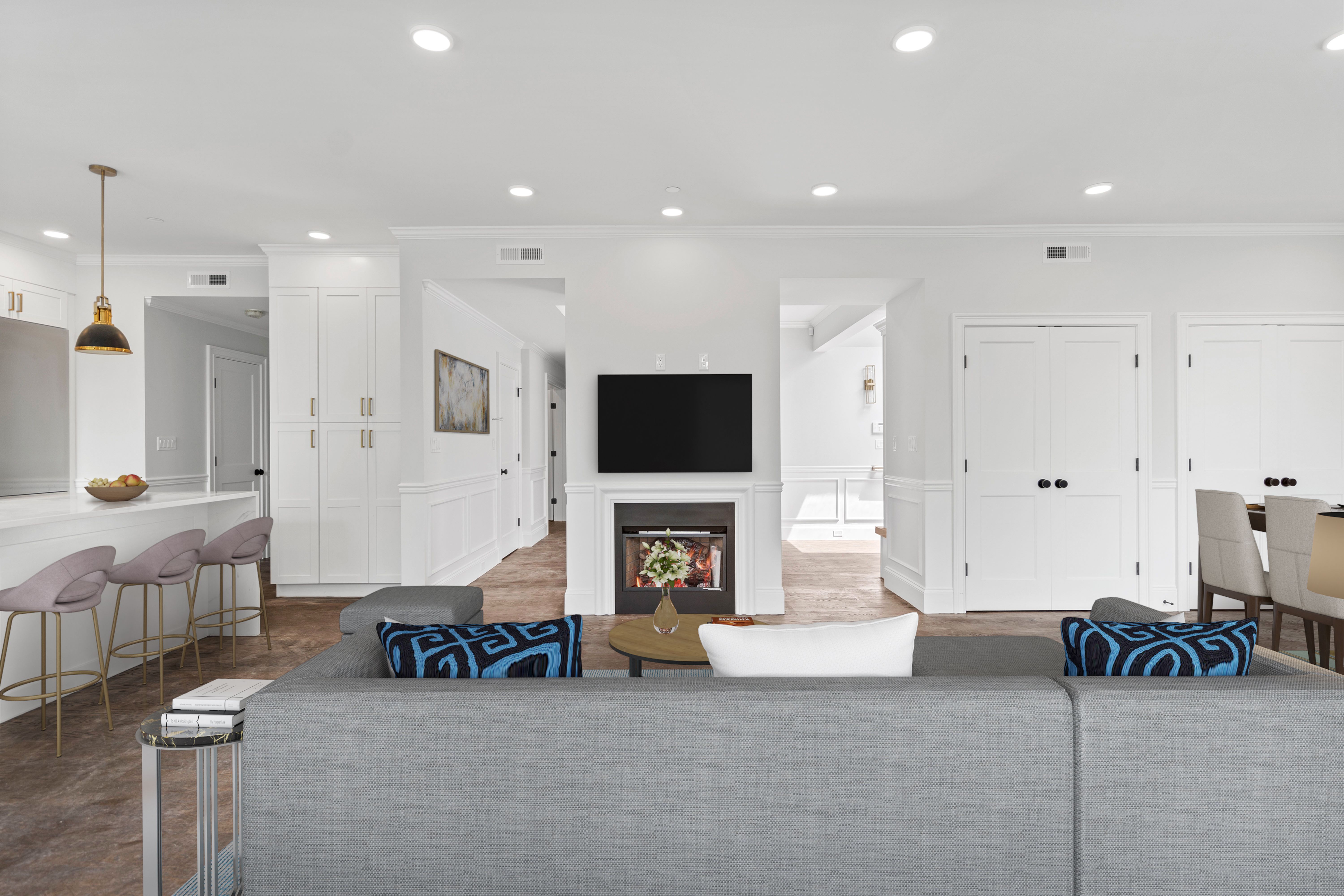 121 Longwood Ave, Longwood