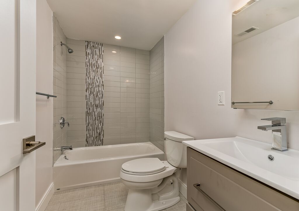 7 Alleghany St, Mission Hill