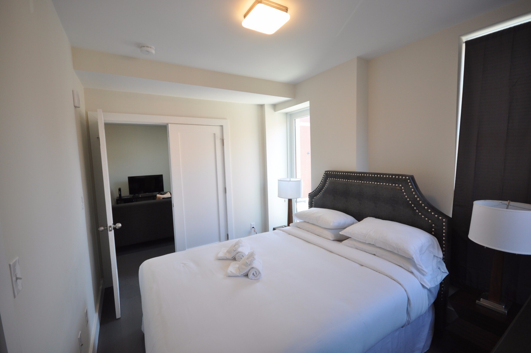 659 Massachusetts Ave, South End