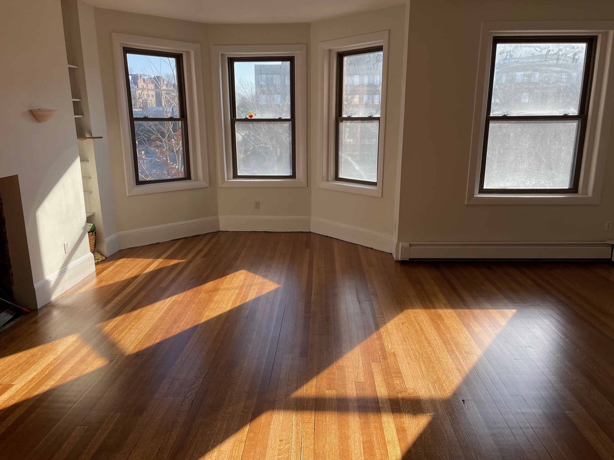 1719 Beacon St, Longwood