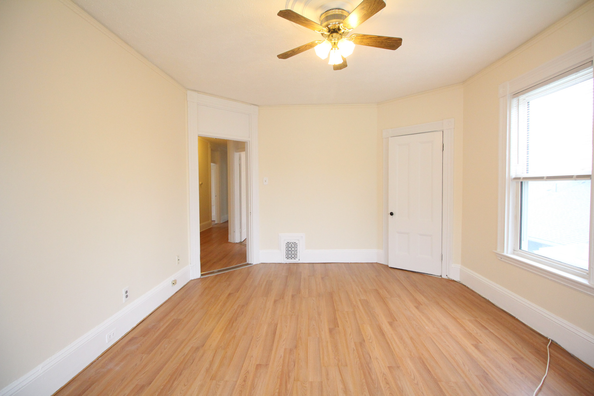 40 Forest St, Roxbury