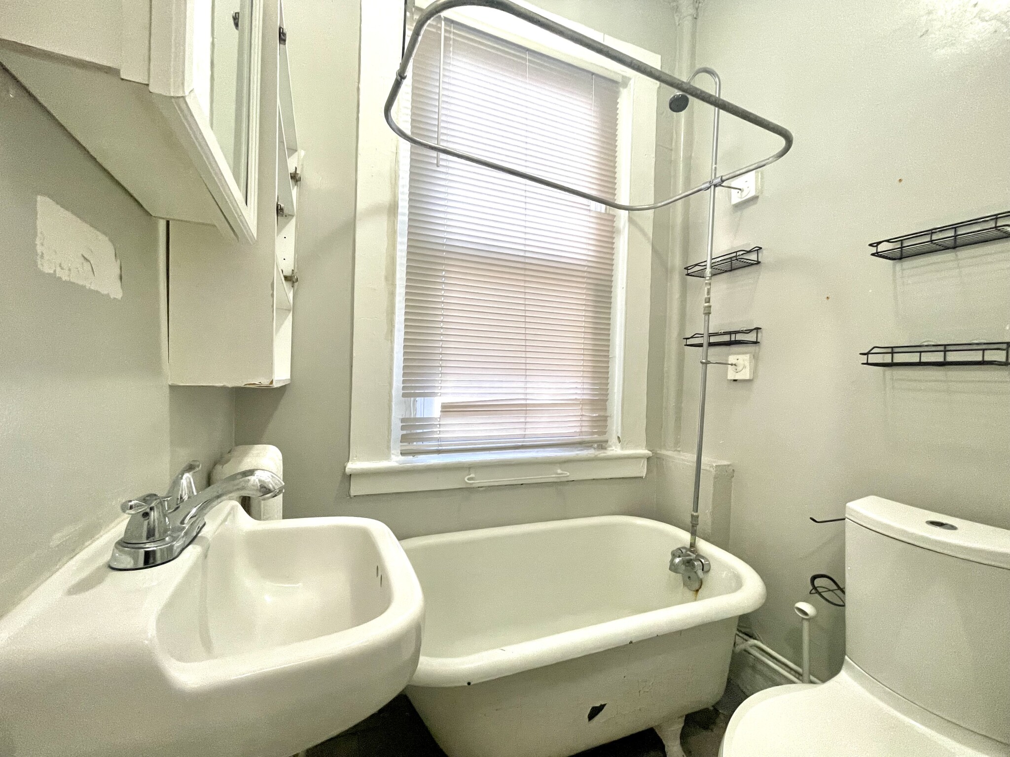 14 Champney Pl, Beacon Hill