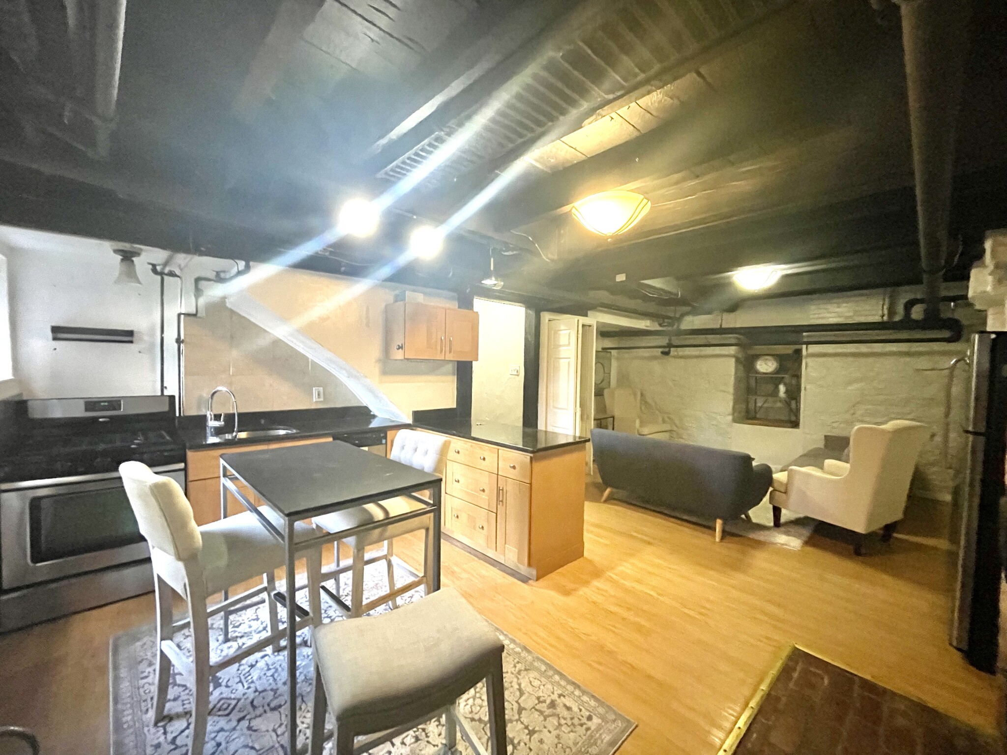 14 Champney Pl, Beacon Hill