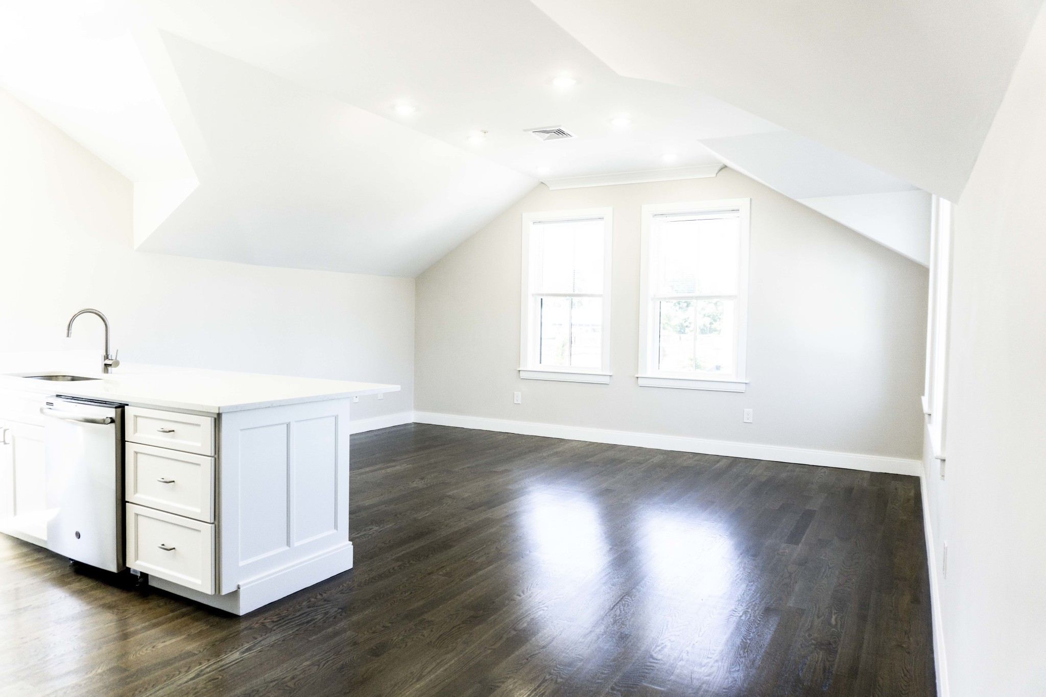 79 Linden St, Allston