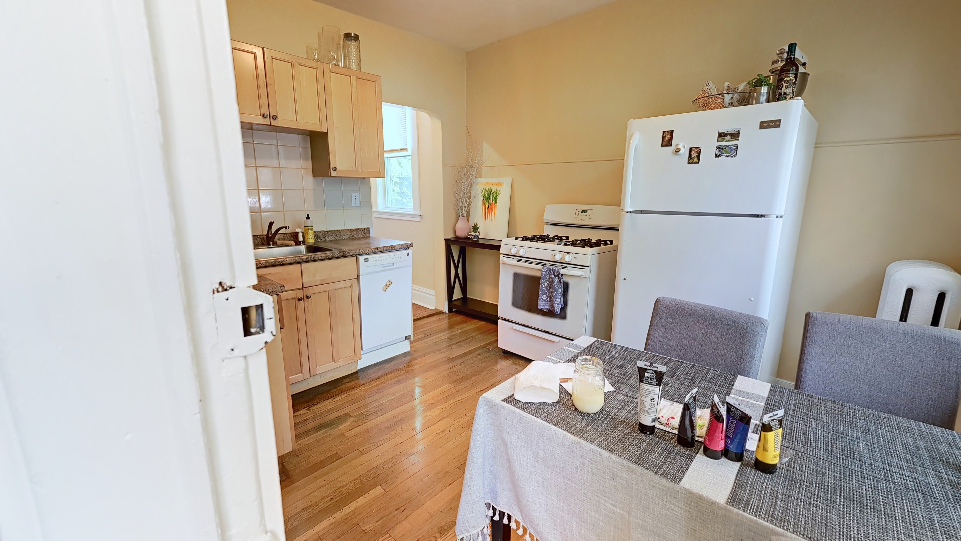 53 Strathmore, Brighton