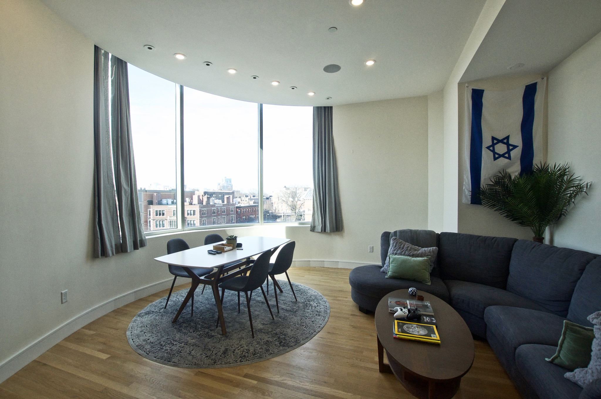 877 Beacon St, Fenway