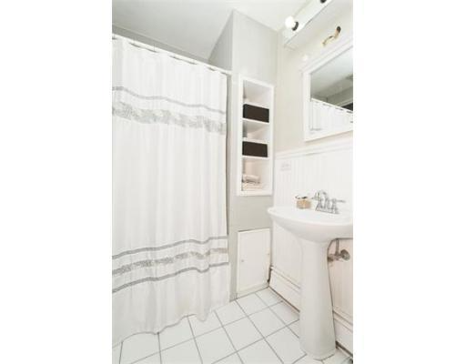 20 Sunset St, Mission Hill