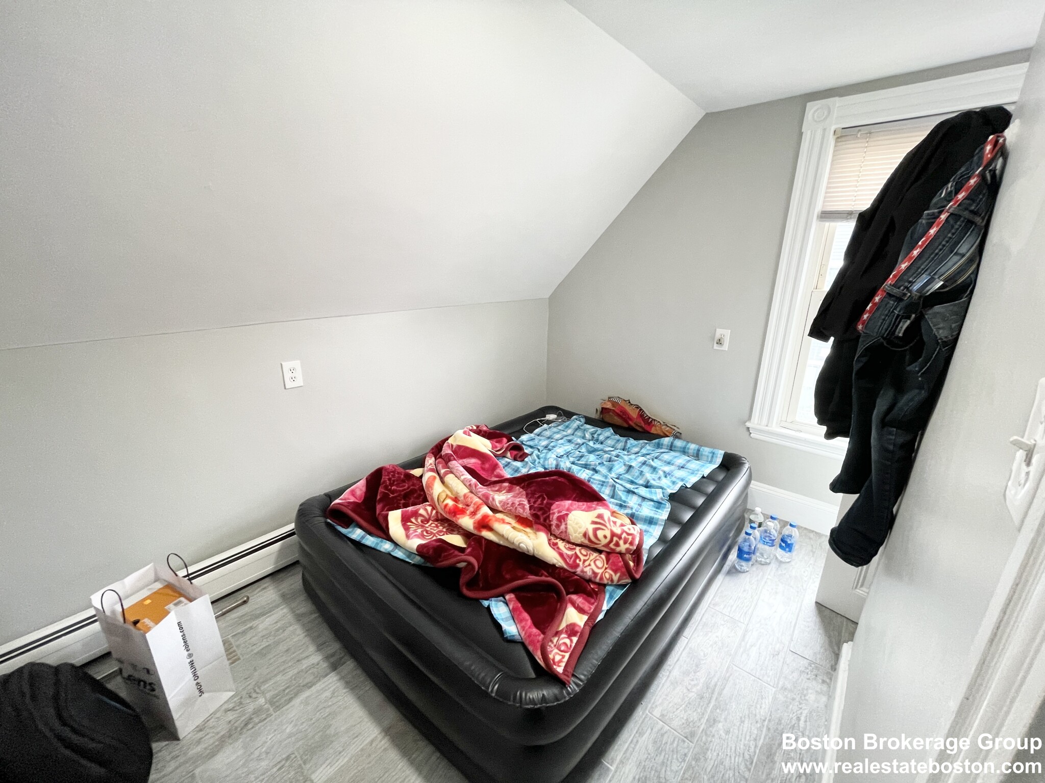 30 Falcon St, East Boston