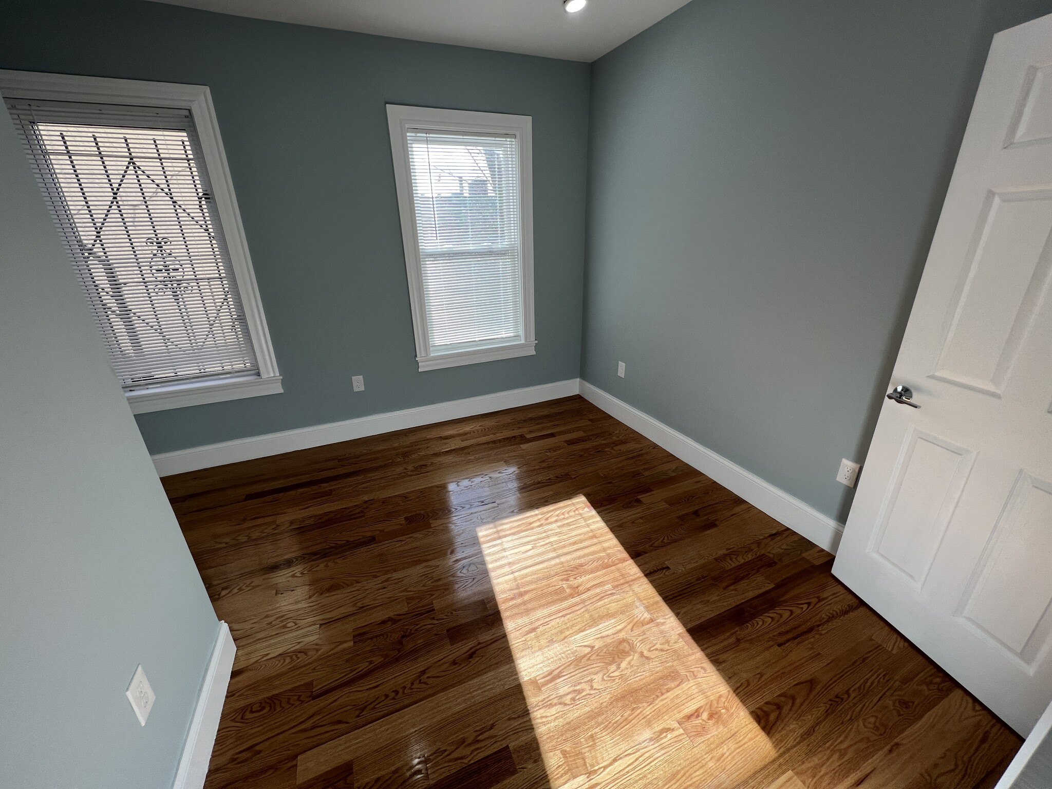 372 Oxford St, Porter Square