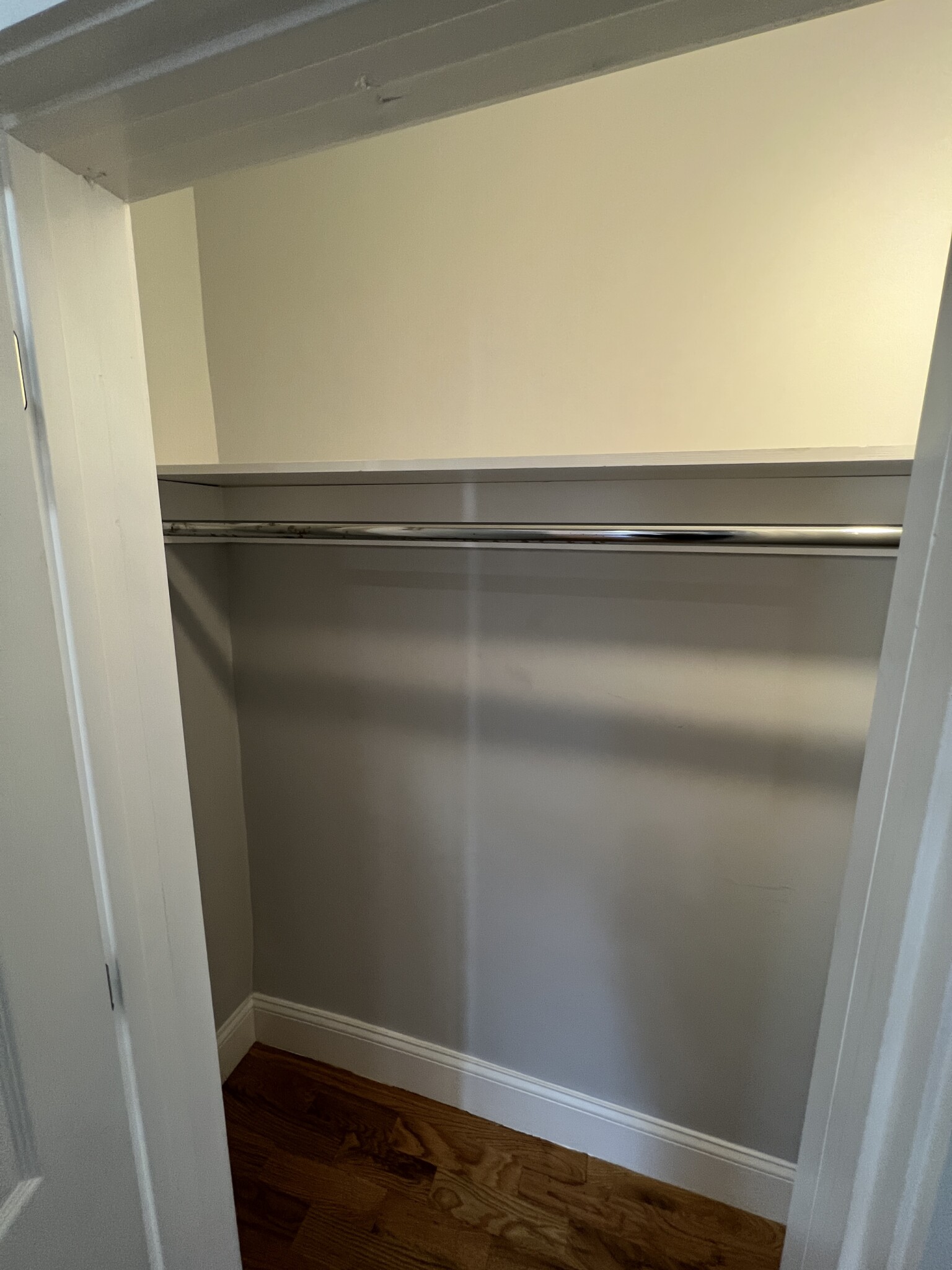 372 Oxford St, Ward Two