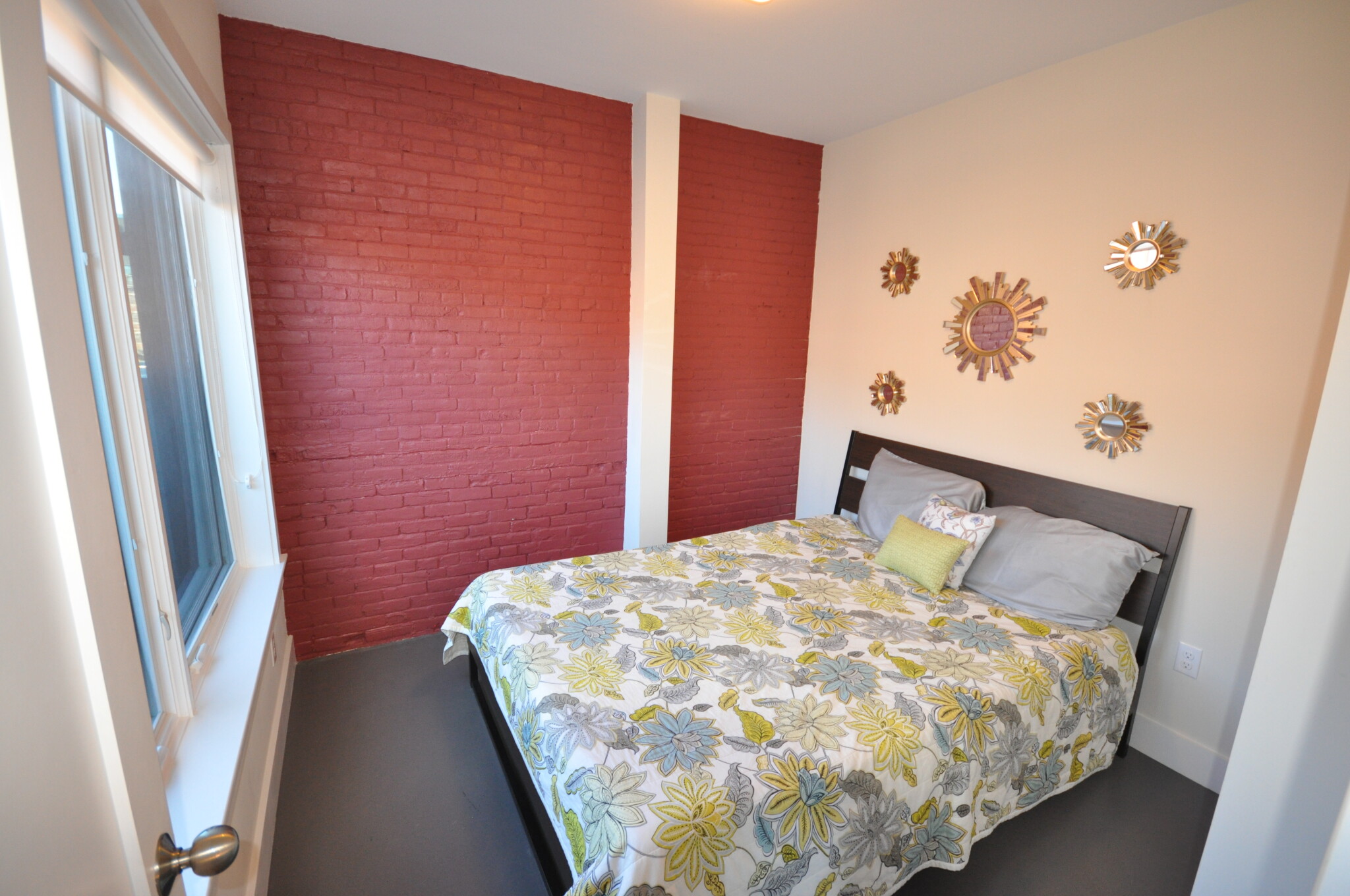 659 Massachusetts Ave, South End