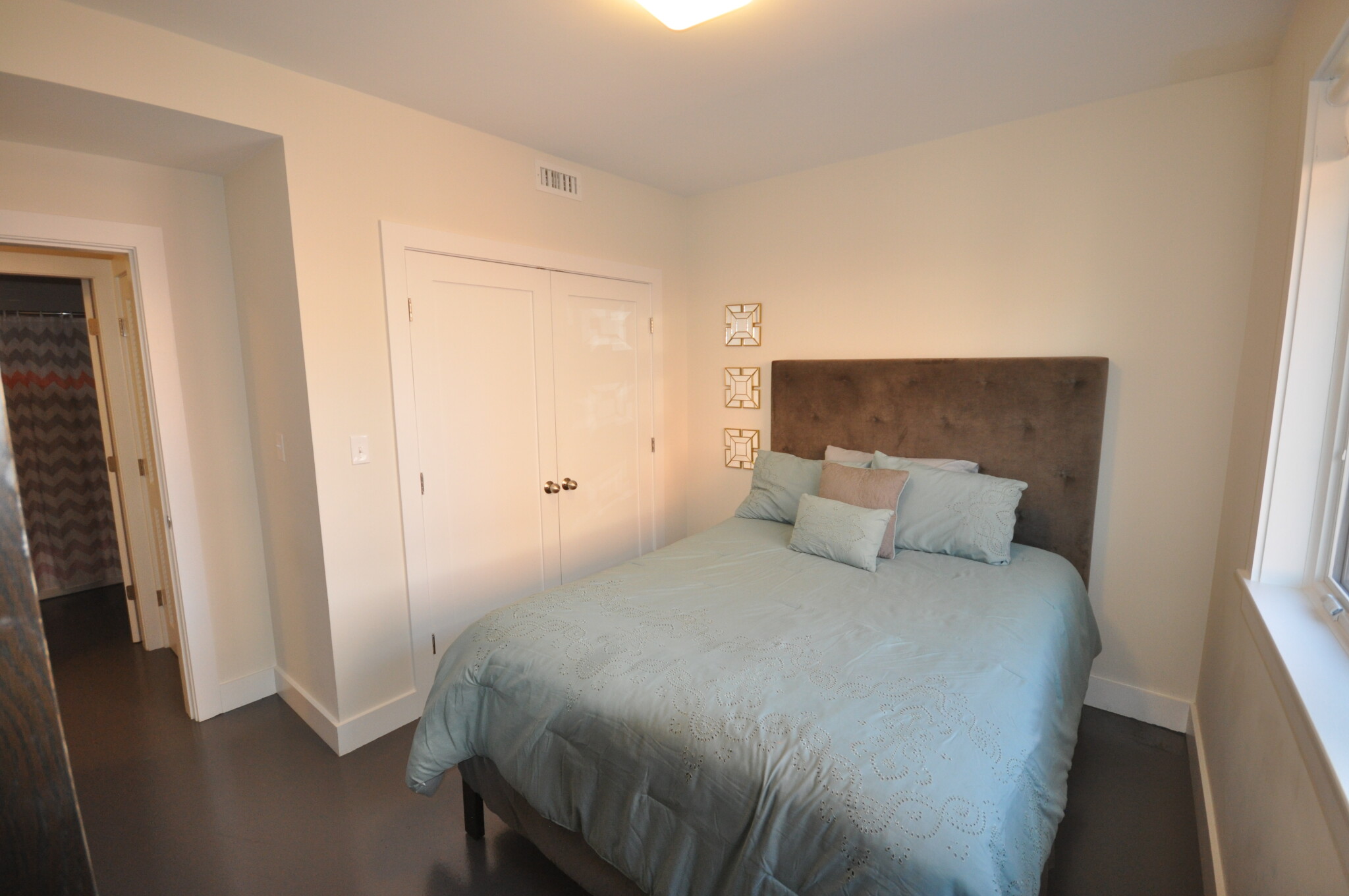 659 Massachusetts Ave, South End