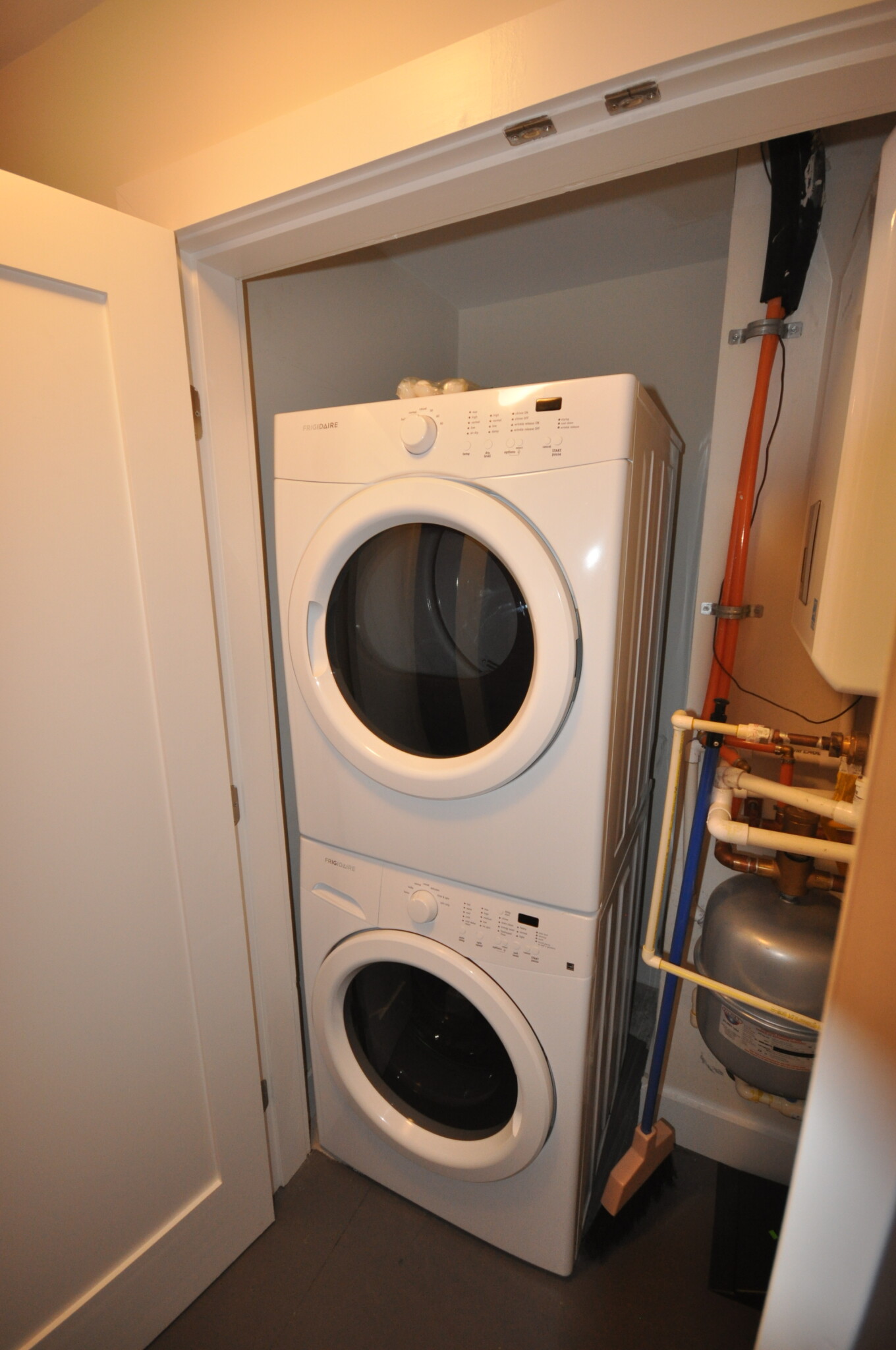 659 Massachusetts Ave, South End