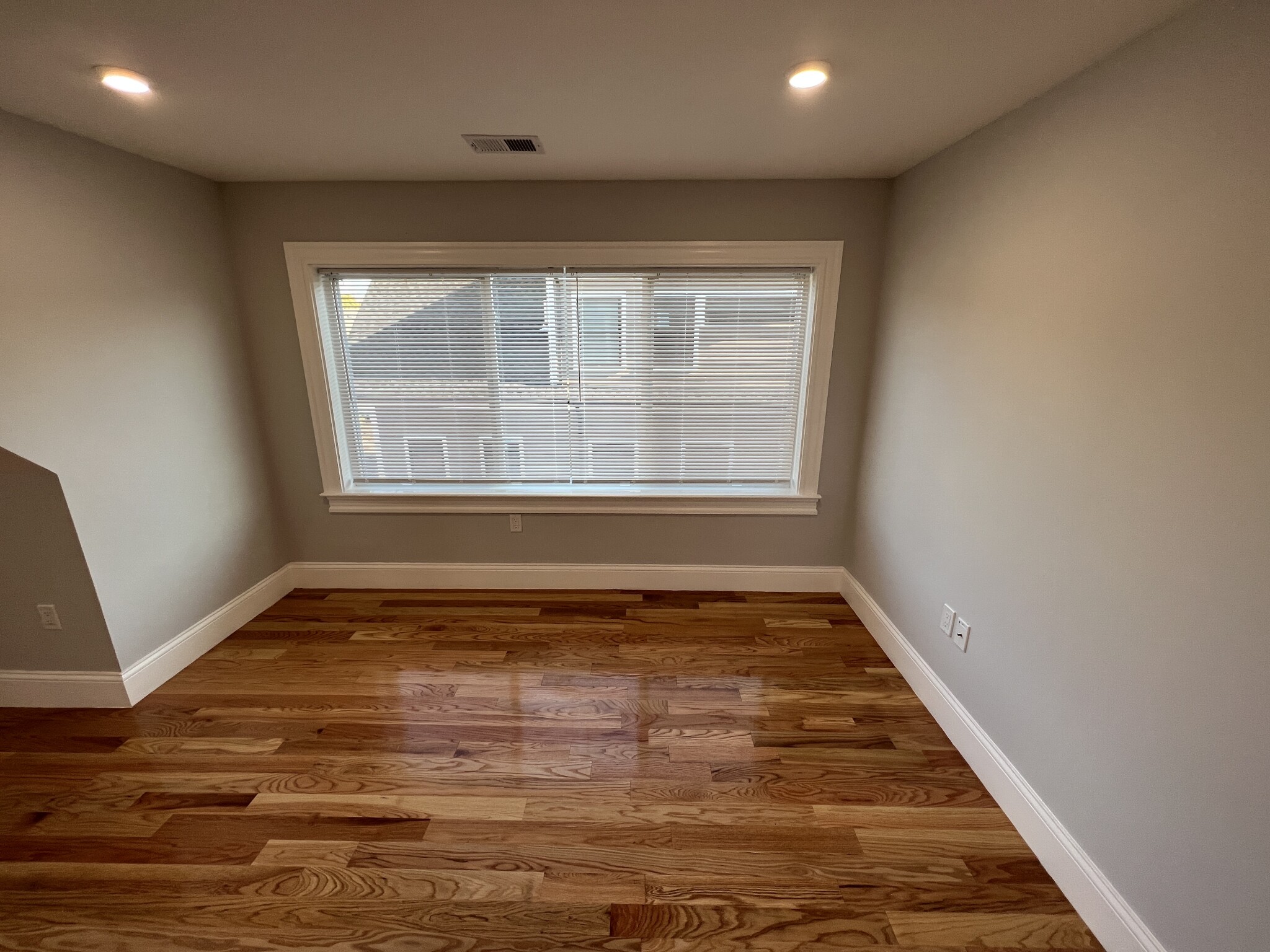 29 Alpine St, Davis Square