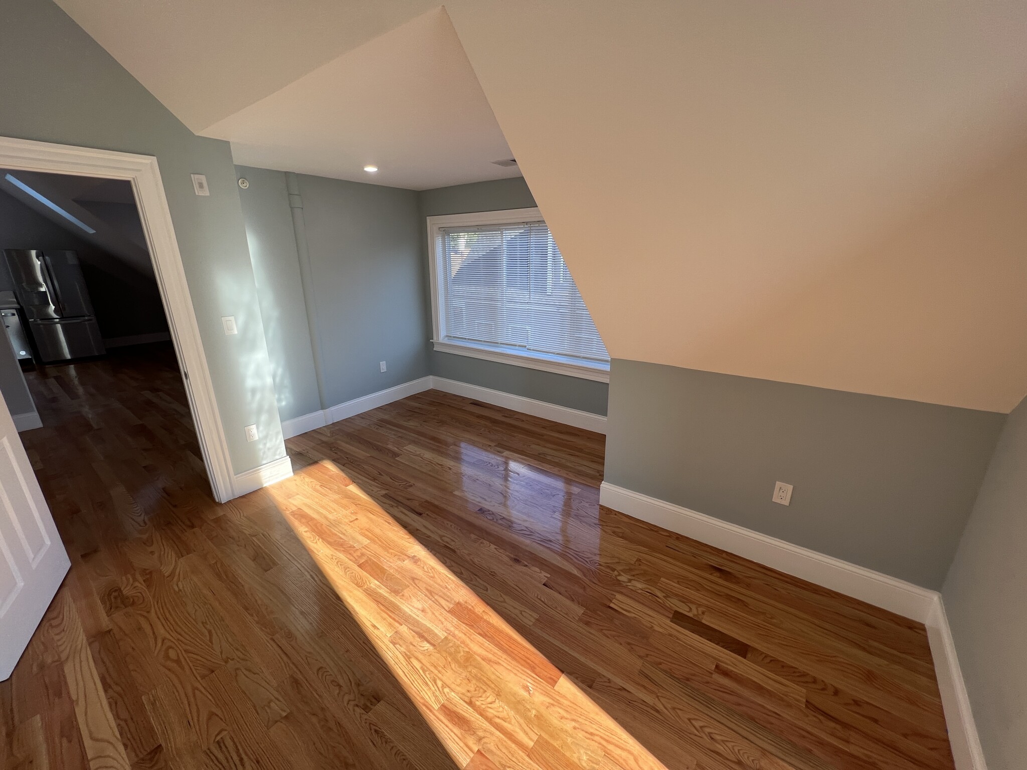 29 Alpine St, Davis Square