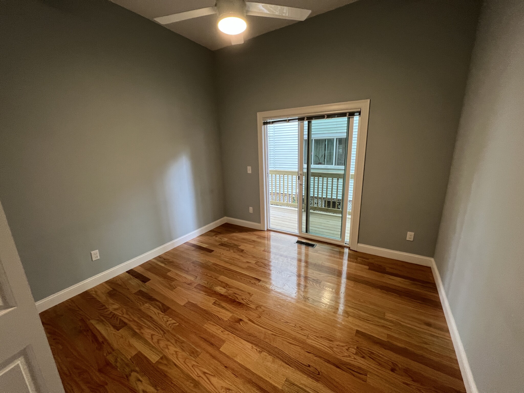 126 Cross St, East Somerville