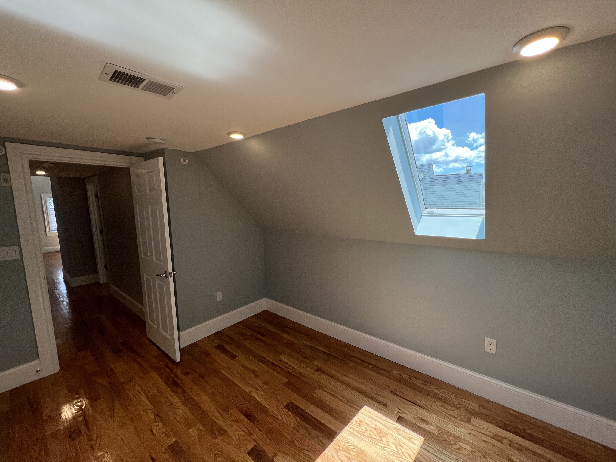 158 Morrison Ave, Davis Square