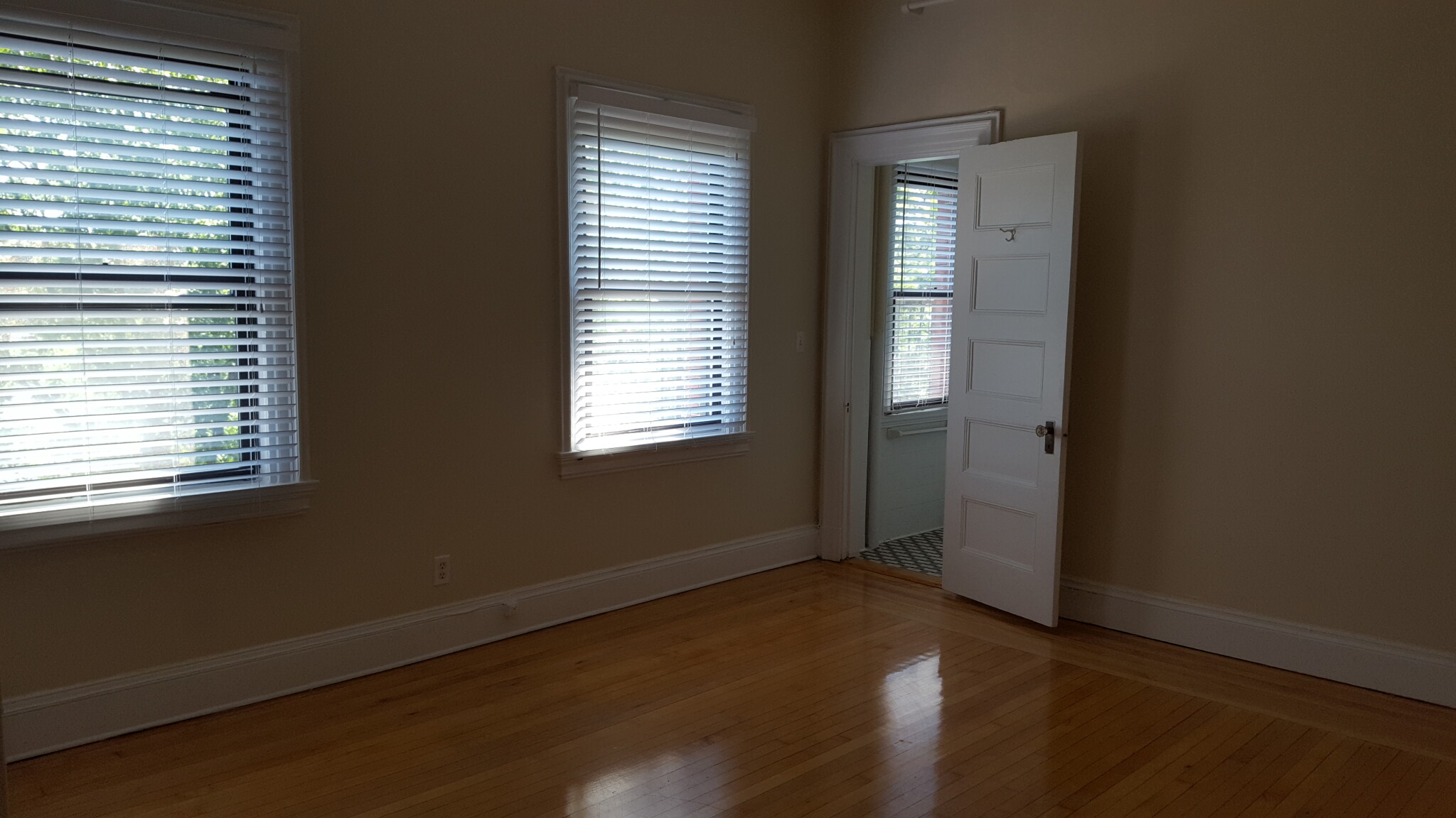 1470 Beacon St, Coolidge Corner