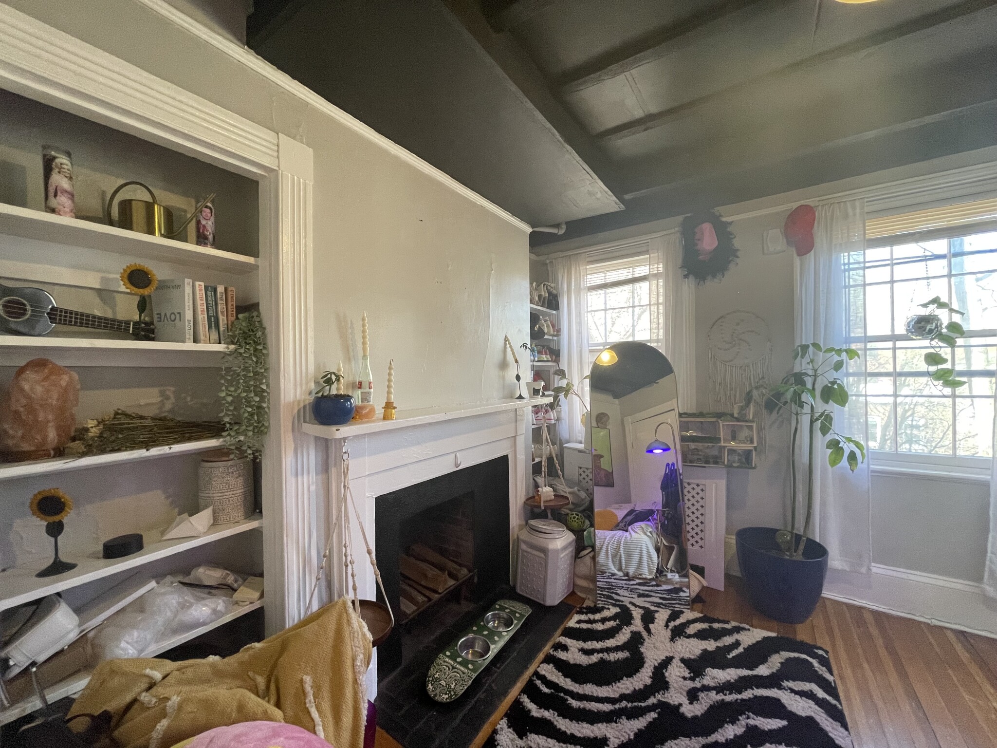 2 Champney Pl, Beacon Hill