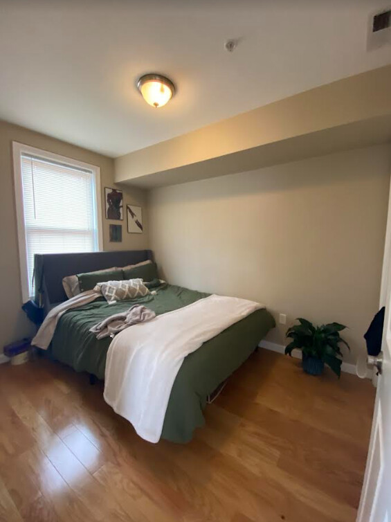 53 Chelsea St, East Boston