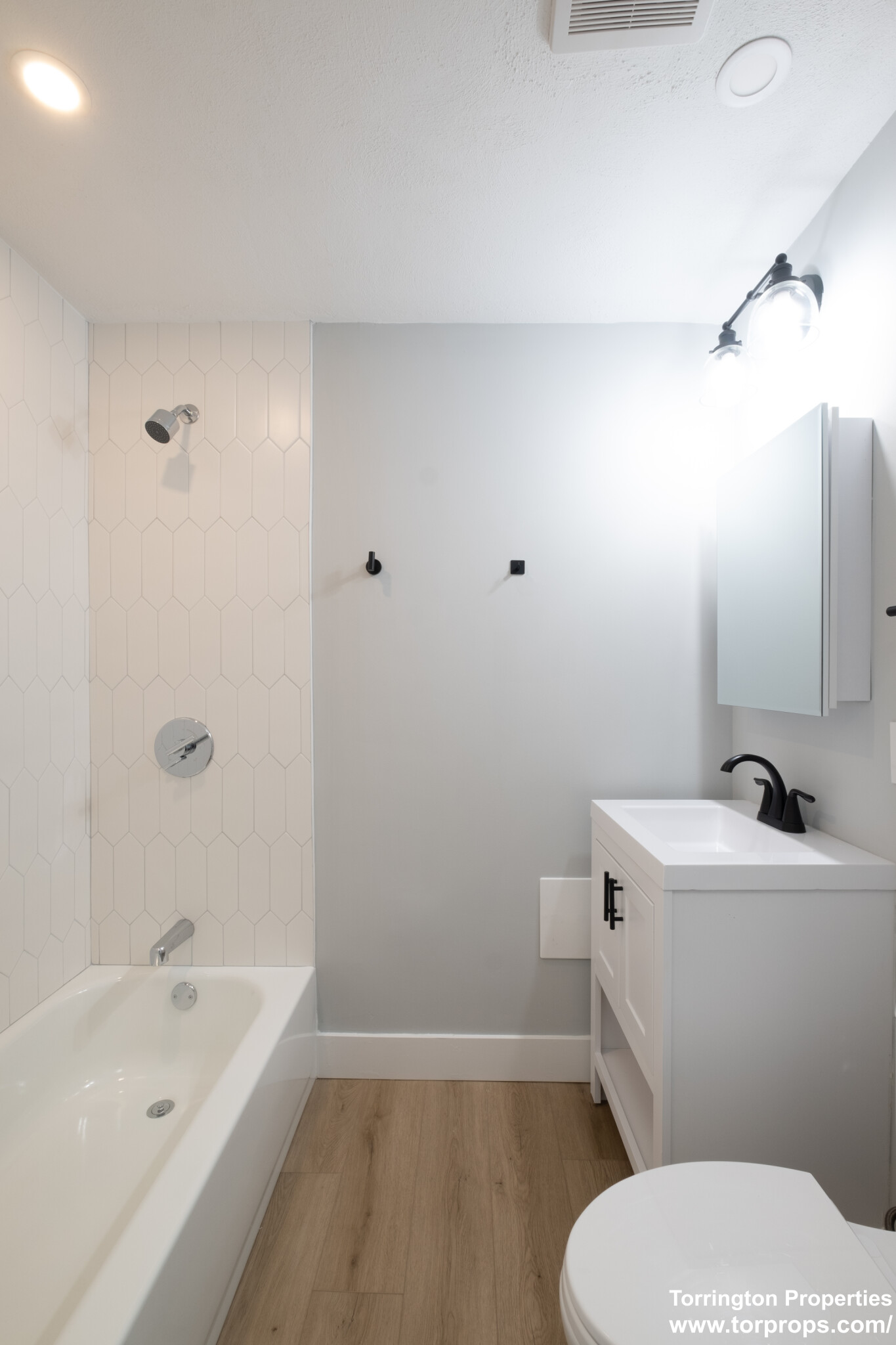 740 7th St, South Boston