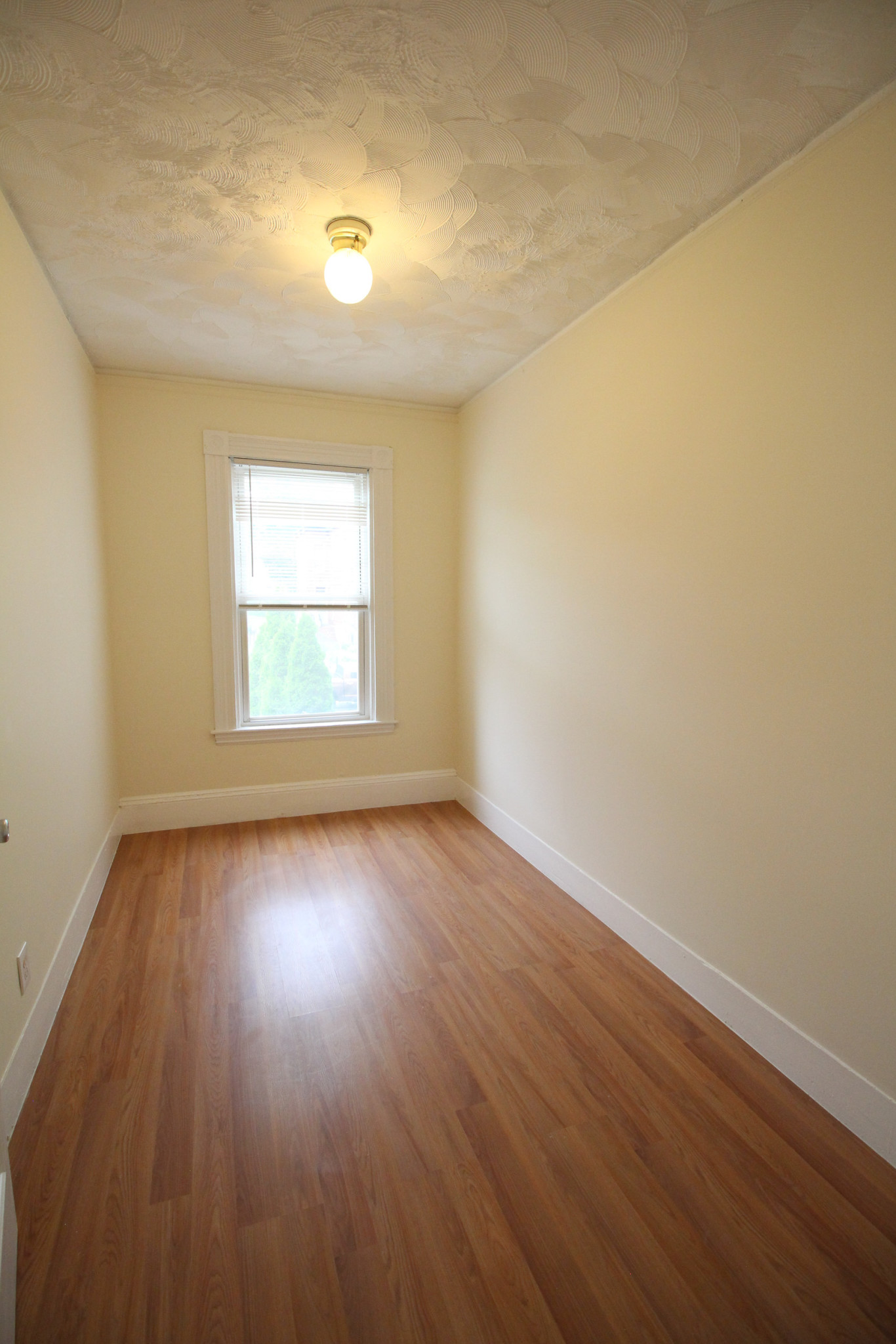 40 Forest St, Roxbury