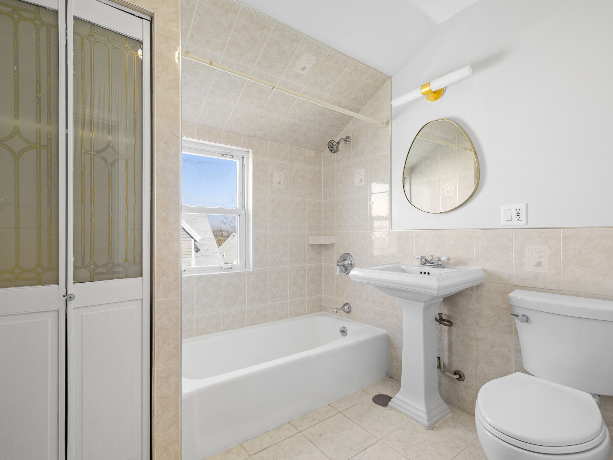 42 William St, Magoun Square