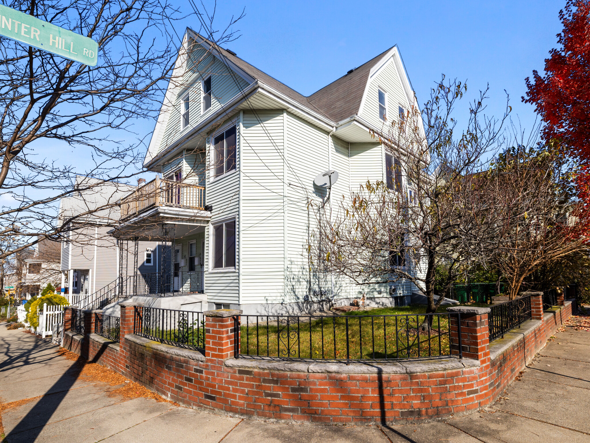 42 William St, Magoun Square