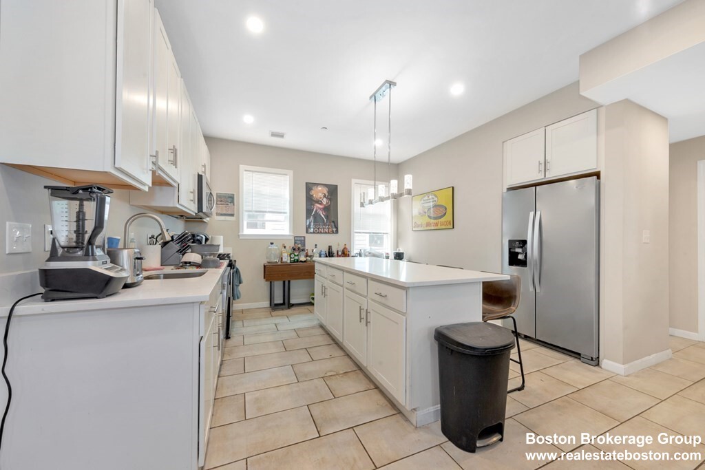 228 Calumet St, Mission Hill