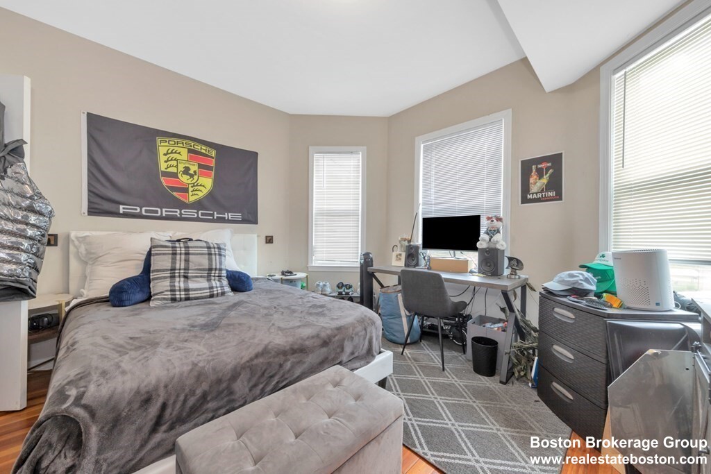 228 Calumet St, Mission Hill