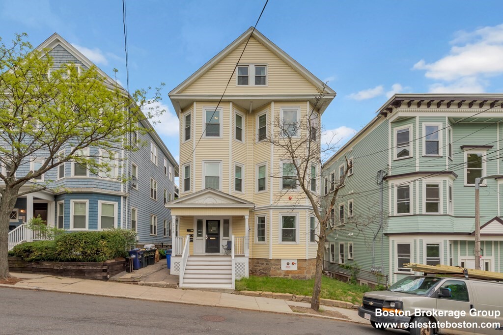 228 Calumet St, Mission Hill