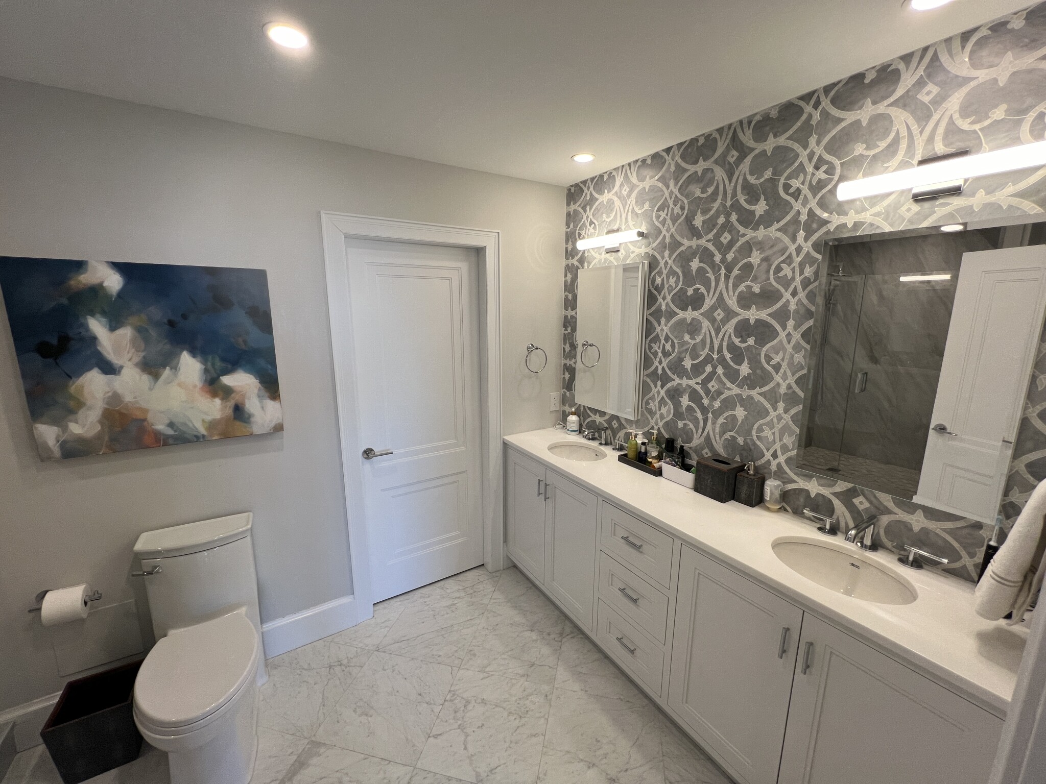 85 East India Row, Downtown