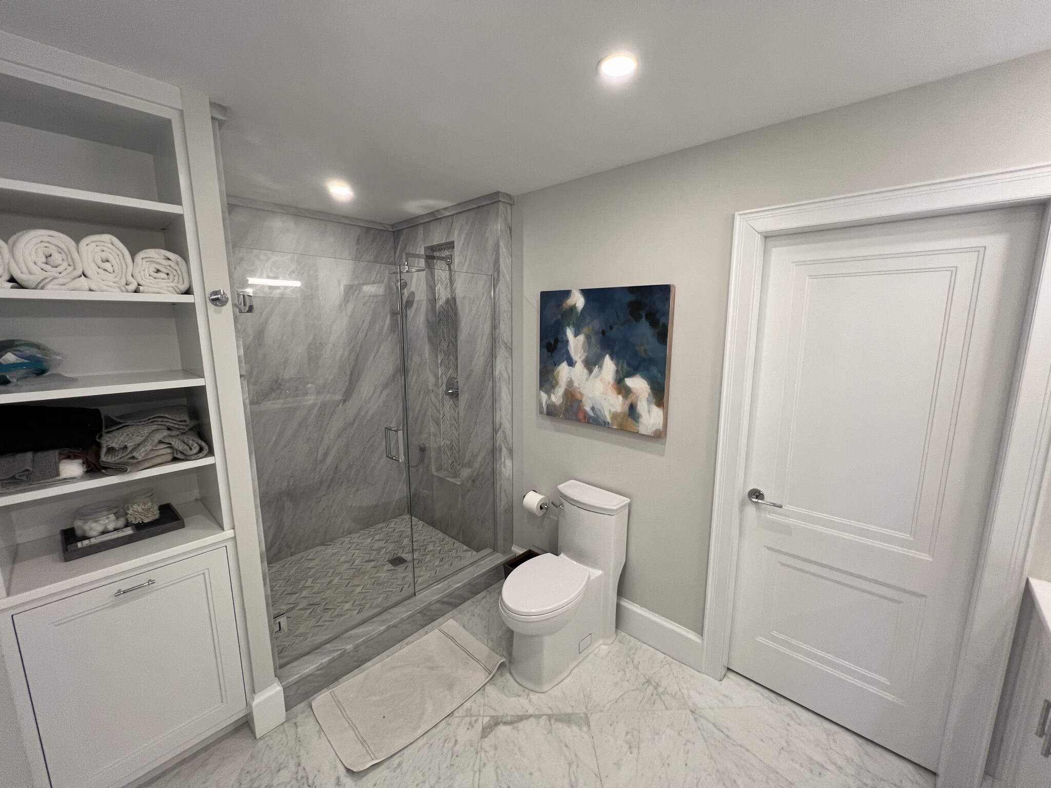 85 East India Row, Downtown