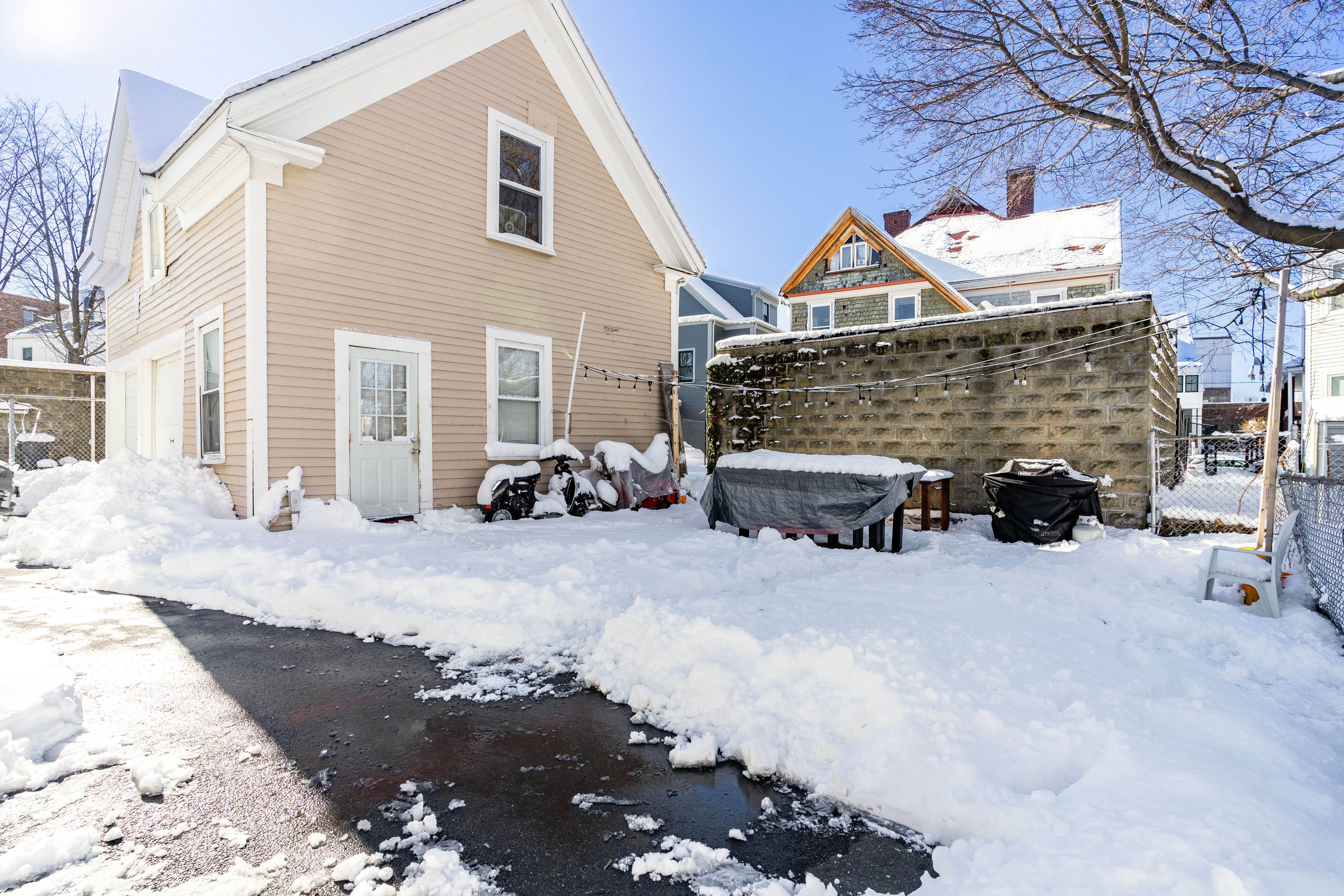 9 Reedsdale St, Allston