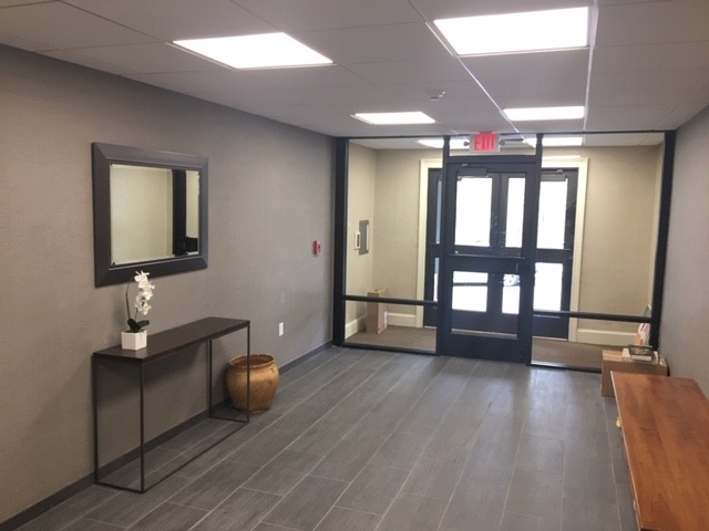 32 Lancaster Ter, Washington Square