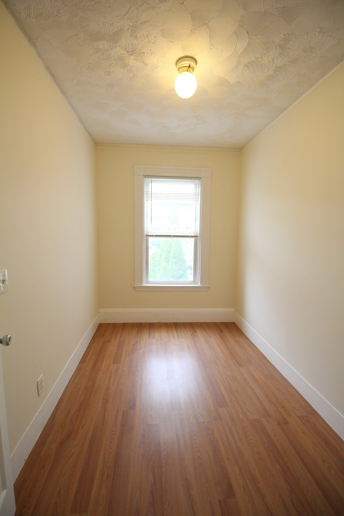 40 Forest St, Roxbury