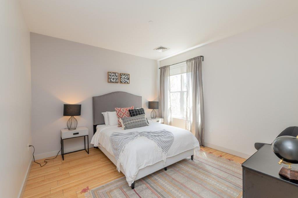 320 D St, South Boston