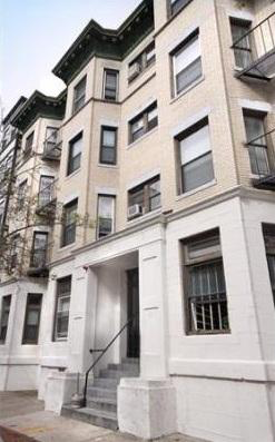 65 Burbank St, Fenway